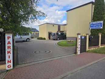 Główne zdjęcie parkingu Parking na Krótkiej - lotnisko Katowice-Pyrzowice (KTW) Parking na Krótkiej - lotnisko Katowice-Pyrzowice (KTW) - główne zdjęcie parkingu